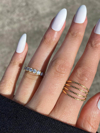 Amia – Ring