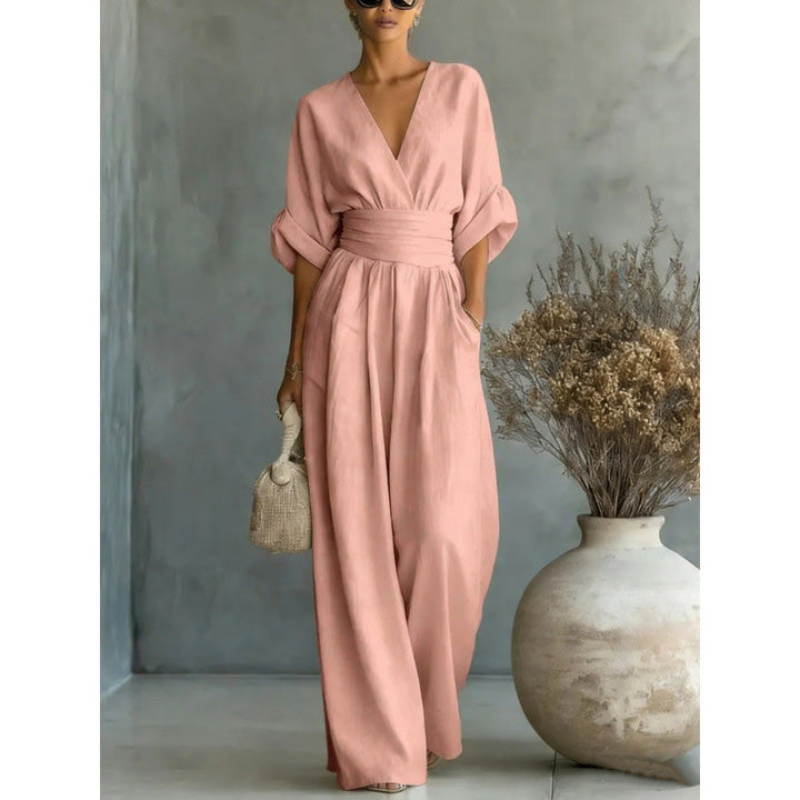 Uanstrengt eleganse – Jumpsuit for damer med V-hals